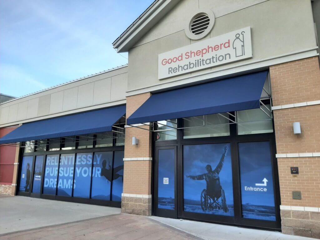 Exterior photo of Good Shepherd Rehabilitation's Physician Group medical practice at Promenade Saucon Valley in Center Valley, Pa.